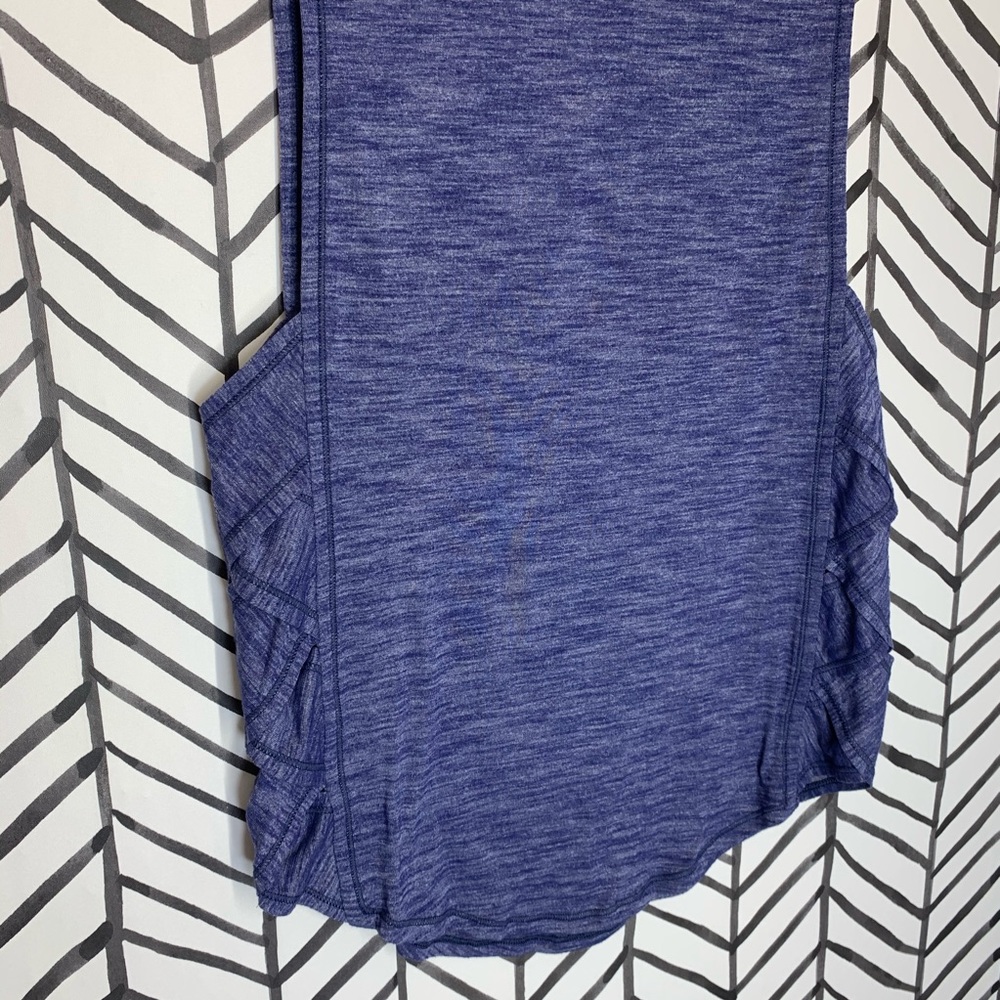 🔸 Lululemon var-city muscle tank hero blue size 4 - Picture 3 of 8